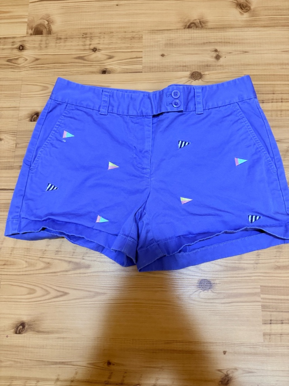 Vineyard Vines Women's Purple Embroidered Sailing Flag Cotton Shorts